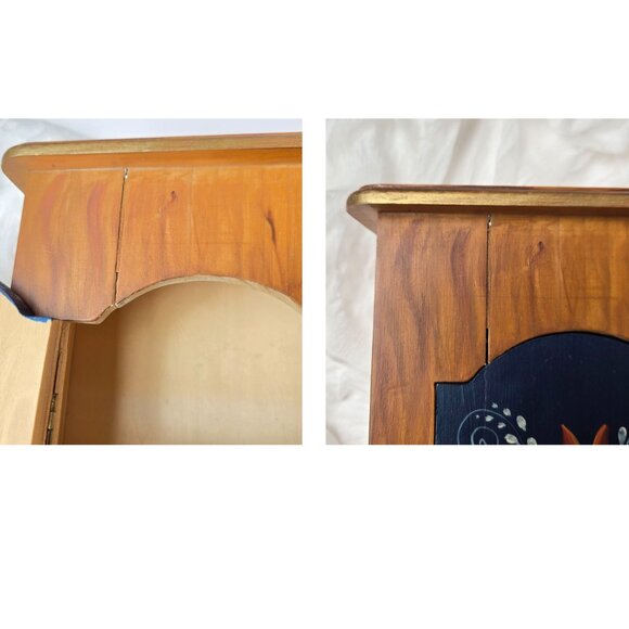 Vintage Rosemaling Hanging Wall Cabinet Signed by Aslaug - Picture 9 of 13